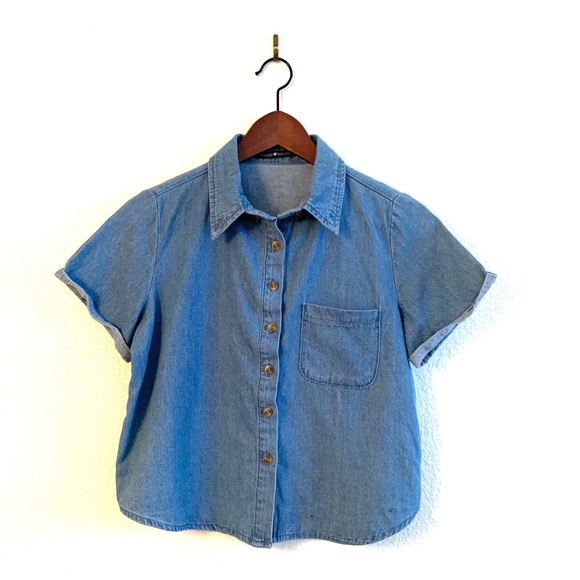 Brandy Melville Peyton Denim Cropped Button Up - Picture 1 of 7